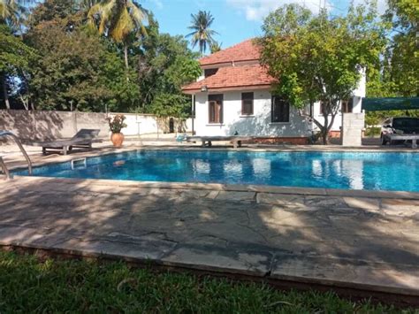 BEACH HOUSE FOR RENT AT KAWE | TANZANIA REAL ESTATE