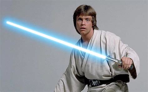 Mark Hamill Rejects Star Wars Fan Theory About Luke Skywalker In 'The ...