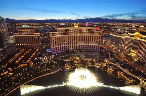 Bellagio Fountains, Las Vegas, Nevada | Tourist Destinations