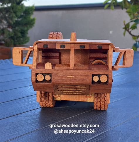 Wooden M983 Hemtt Oshkosh 8x8 Military Truck Model Car Handcrafted Finish 11.5 Cm X 35 Cm X 11 ...