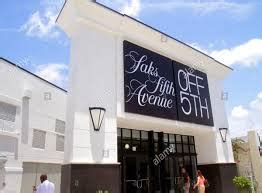 Saks Fifth Avenue: A Shopper's Paradise for Luxury Fashion - TheInspireTalks