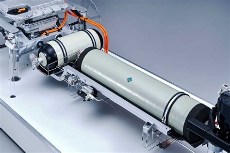 The tank system features two 700 bar tanks and fits 6 kg of Hydrogen in total. The refueling ...