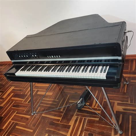 Vintage Yamaha CP70b Electric Acoustic Baby Grand Piano - A440 Pianos