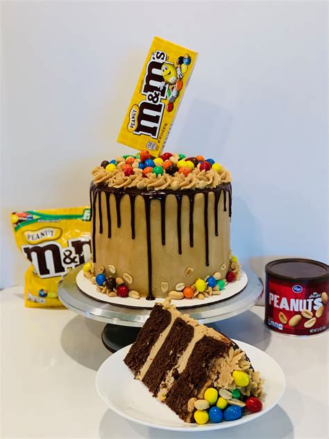 Peanut M&Ms Drip Cake - Intensive Cake Unit