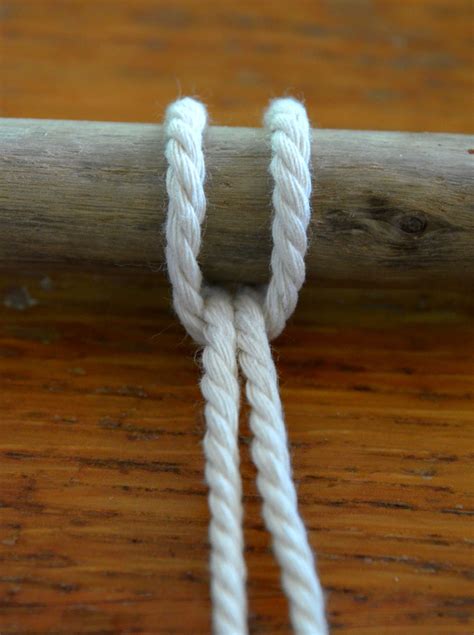 Macrame Knots For Beginners - Painting