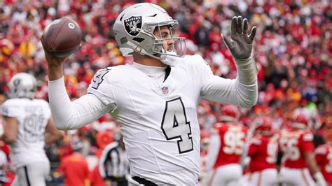 Raiders QB Aidan O’Connell is out-playing nearly every rookie quarterback