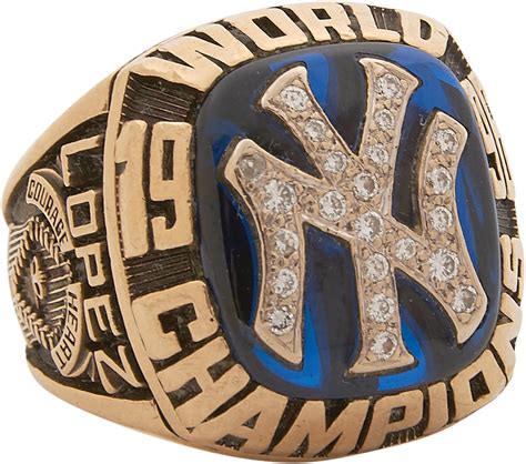 1996 New York Yankees World Series Championship Ring Presented to ...