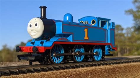 OO scale Hornby "Thomas" : r/modeltrains