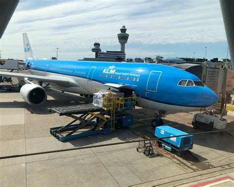 Review of KLM flight from Amsterdam to Riyadh in Economy