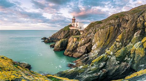 Baily lighthouse, Howth Head, County Dublin, Ireland | Windows Spotlight Images