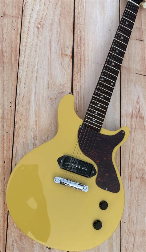 Standard Electric Guitar, TV Yellow, Cream Yellow, Bright, Cream White Retro Tuner, Available ...