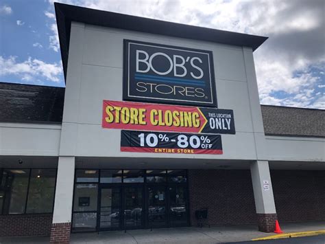 Bob's Clothing Store In Norwalk To Shut Down, Open New Combo Store ...