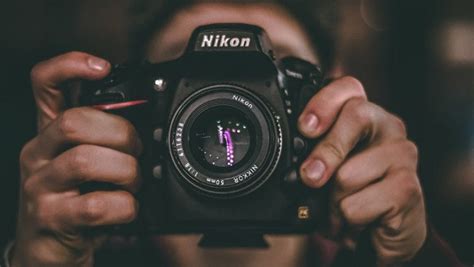 Nikon DX vs. FX: Which One Should You Choose? - 42 West, the Adorama ...