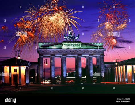 Berlin, Brandenburg Gate Fireworks Stock Photo - Alamy