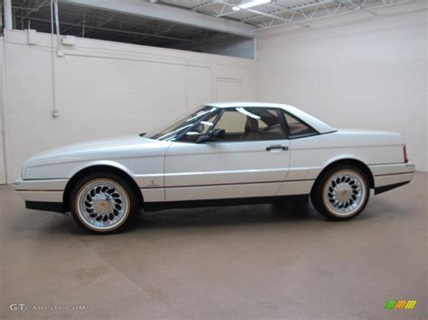 White Diamond Pearl 1989 Cadillac Allante Convertible Exterior Photo #80800336 | GTCarLot.com