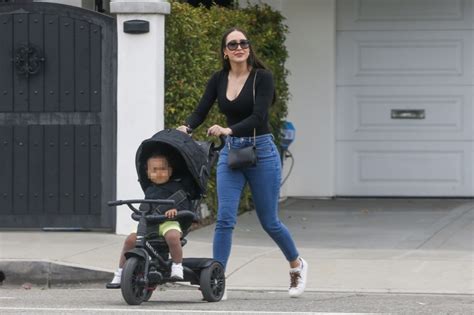 Tristan Thompson's ex Maralee Nichols plays with son Theo, 1, at the park & shows off massive ...