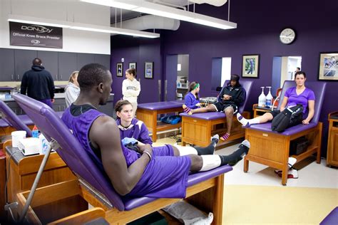 Student-Athletes in the UW Athletics Training Room | Athletic training ...