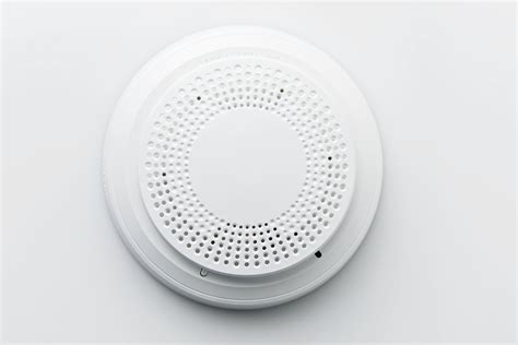 Everything You Need to Know About A Smoke Detector Battery – SafeStreets