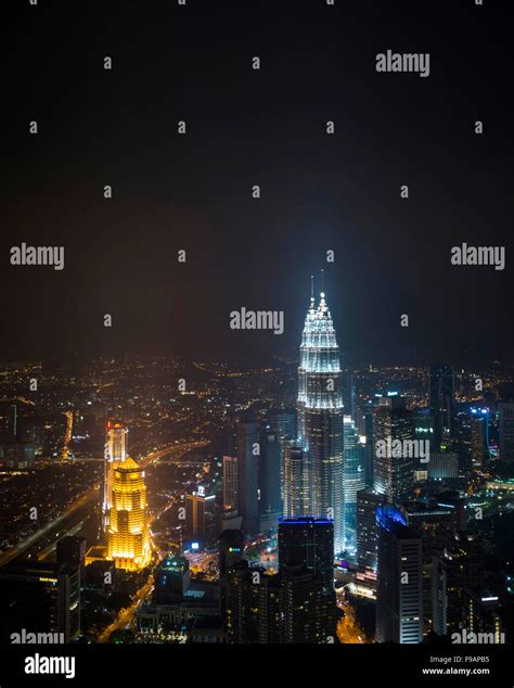 Kuala lumpur skyline night hi-res stock photography and images - Alamy