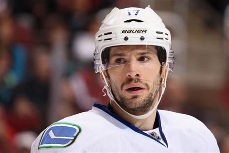 Hockey Playoffs Remind Us Why We Love Ryan Kesler – Hunk of the Day - TSM Interactive