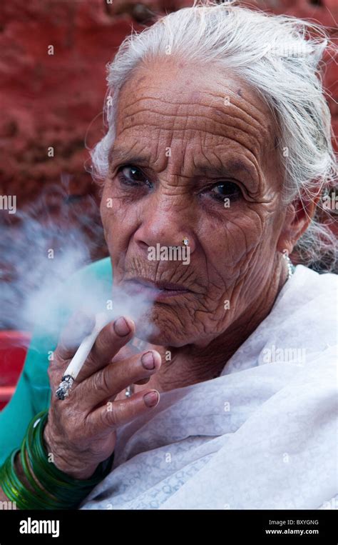 Nepal grandma smoking hi-res stock photography and images - Alamy