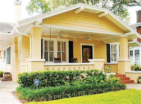 covered front porch | yellow house and covered front porch | Dream ...