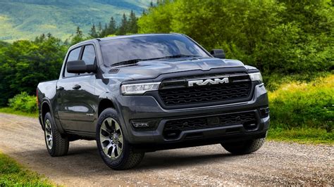 2025 Ram 1500 Ramcharger First Look: Range That'd Make Other EV Pickups ...