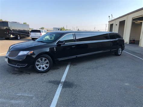 Lincoln Town Car MKT Black Executive Stretch - VIP Limousine