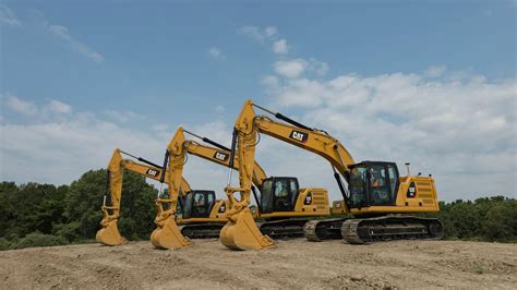 Caterpillar Releases New 20-Ton Size Class 320 GC, 320 & 323 Excavators ...