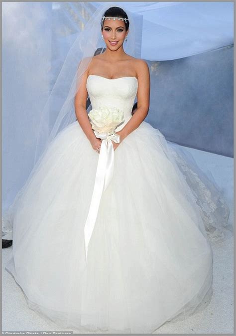 Celebrity Modeling: Kim Kardashian's Wedding Gowns Dress Photos