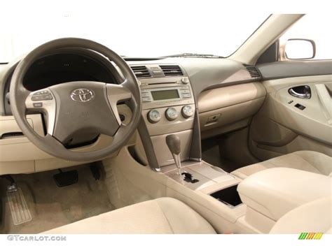 Bisque Interior 2009 Toyota Camry LE Photo #61692746 | GTCarLot.com