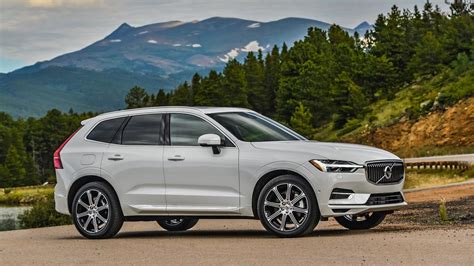 2018 Volvo XC60 T8 Review: Performance And Green In One