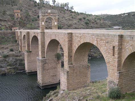 File:Puente de Alcántara, Cáceres Province, Spain. Pic 01.jpg ...