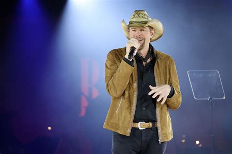 Toby Keith shares update on stomach cancer; actors threaten strike ...