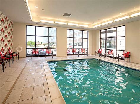 Top 20 Hotels with Pool in Tulsa - Anna Holt's Guide 2022