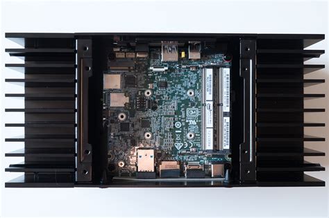 Akasa Turing FX - Frost Canyon NUC Fanless Case Review - The NUC Blog