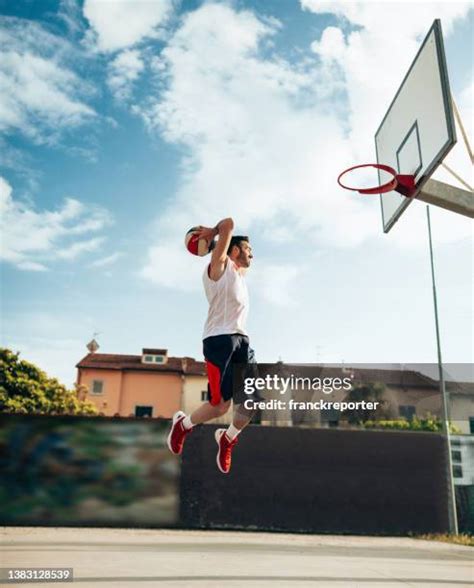 1,688 White Guy Dunking Stock Photos, High-Res Pictures, and Images ...