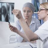Cancer du poumon : la radiothérapie du cerveau inutile en cas de métastases ? - Doctissimo