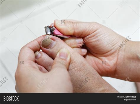 Asian Woman Cutting Image & Photo (Free Trial) | Bigstock