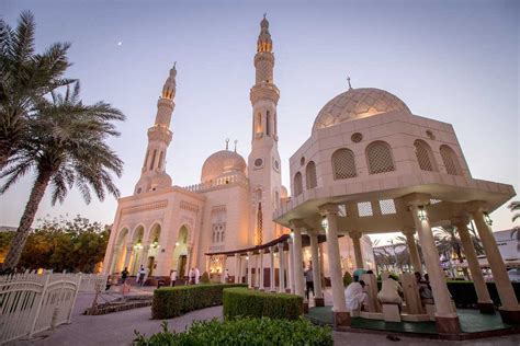 Jumeirah Mosque, Dubai, Uae | Timings, Tours, Dress Code & More