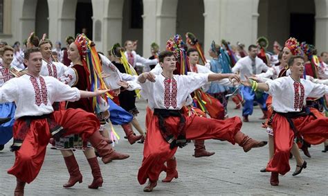 Traditional Ukrainian Dance | Folk Dance from Ukraine