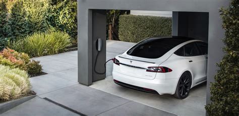 Tesla quietly adds bidirectional charging capability for game-changing new features | Electric ...