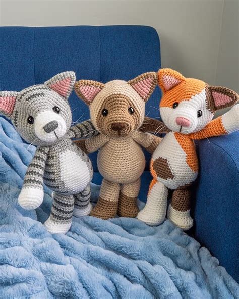 Minimal Sewing Amigurumi Patterns - Jess Huff