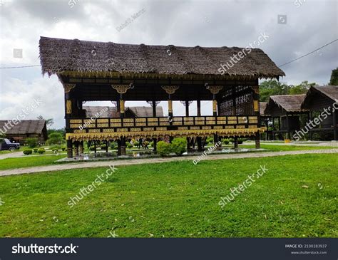 Rumah Adat Aceh Tradisional House Stock Photo 2100183937 | Shutterstock