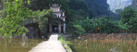 Bich Dong Pagoda, Ninh Binh Travel Guide - Luxury Travel Agencies Family Tours Operators ...