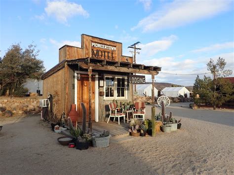 Pioneertown Motel (Map, Images and Tips) | Seeker