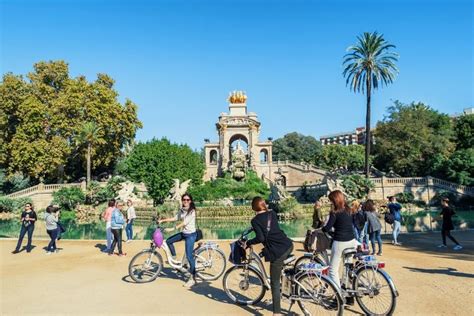 25 Best Free Walking Tours in Barcelona - TourScanner