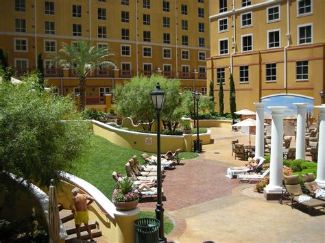 Courtyard and Pool at Wyndham Grand Desert Resort in Las V… | Flickr