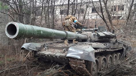 ''Azov'' Battalion has destroyed 2 tanks, killed 17 troops and sunk a ...