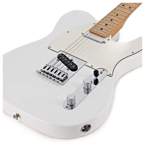 Fender Player Telecaster MN, Polar White at Gear4music